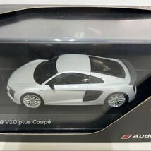 アウディ Audi R8 V10 plus Coupe ミニカー modell1:43 コレクション コレクター アイテム_画像4