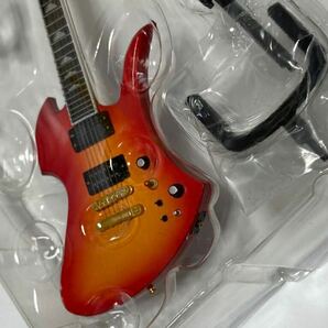 hide ヒデ Guitar Collection X-JAPAN Burny MG-CS チェリーサンバースト ギターコレクション ギター フィギュア (未使用)の画像3