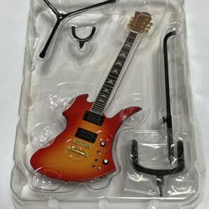 hide ヒデ Guitar Collection X-JAPAN Burny MG-CS チェリーサンバースト ギターコレクション ギター フィギュア (未使用)の画像1