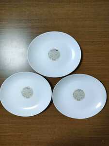 【送料無料】ヤマザキ春のパン祭り山崎春のパンまつり　2010年白いオーバルディッシュ3枚セット 白い皿　アルクフランス社製