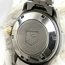 1円《 稼動品・定価17万 》TAG HEUER タグホイヤー メンズ腕時計 プロフェッショナル デイト ゴールドベゼル シルバー文字盤 正規品 美品_画像5