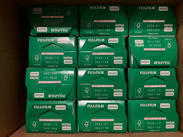 FUJIFILM インスタントカメラ チェキ用フィルム 20枚入り 12箱 240枚セット instax mini JP 