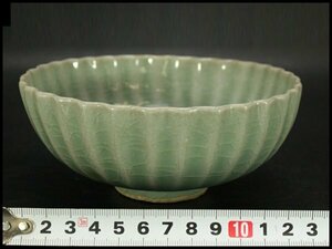 【銀閣】中国美術 輪花口 青磁 碗 φ14cm 旧家蔵出(LC161)
