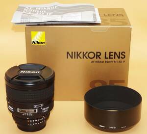 美品　ニコン　Ai AF Nikkor 85mm f/1.4D IF　40万番台　元箱、説明書付き