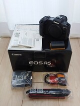 Canon EOS R5 ボディ シャッター3,000回未満 極美品 ミラーレス_画像1