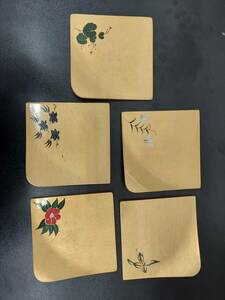 #1276A　金沢箔　金箔工芸品　菓子皿　花絵柄　５客　四季　隅折銘々皿　漆芸　未使用品