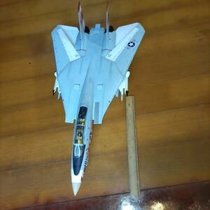 1/32 アメリカ海軍　F-14トムキャット完成品