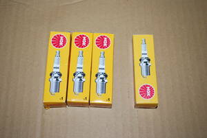 NGKSparkplug B8ES 3本set & B7ES 1本 （合計4本） 端子分離形