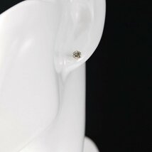 【新品・未使用】1円～最落無 天然ダイヤモンド 計1.04ct,ミニ鑑別付,K18YG 耳元の華やかなアクセントに 大粒 ダイヤモンド スタッドピアス_画像7