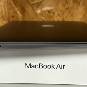 MacBook Air 2020年 A2337 13インチ メモリ16GB SSD256GB 充放電回数3回 中古 スペースグレーの画像9