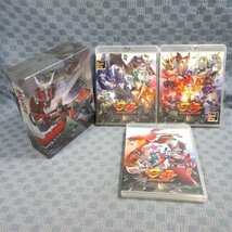 K055●須賀貴匡 松田悟志「仮面ライダー龍騎 Blu-ray BOX 1～3」全3巻セット 初回生産限定特典全巻収納BOX付き(2、3は新品)_画像1