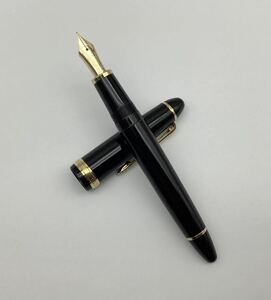 39 万年筆 SAILOR セーラー FOUNDED 1911 ペン先 14K 1911 筆記用具 文房具