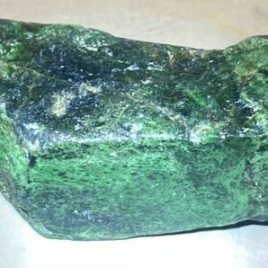 ミャンマー産天然本翡翠原石132g１面磨き済み［JADEITE］綺麗^ ^高品質^ ^の画像5
