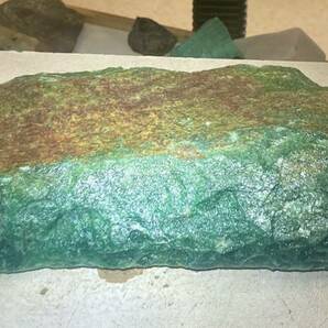 インド産超巨石天然アベンチュリン原石2.28kg［インド翡翠］の画像1