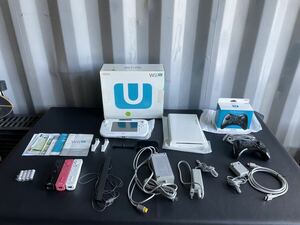 中古品☆動作品 WiiU 本体 32GB シロ ファミリー プレミアム セット ニンテンドー 任天堂 Nintendo 箱説付 プロコントローラー リモコン付