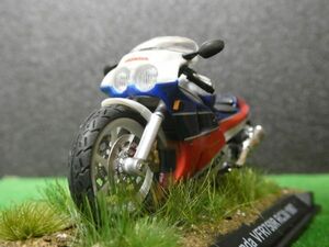 　昭和レトロ 1/24 HONDA VFR750R RC30 情景ジオラマ完成品 ケース付 京商