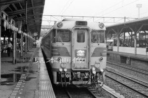 [鉄道写真] 名鉄キハ8000系北アルプス 富山駅にて (2602)