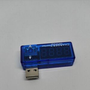 USB　電圧計　USB電圧計　電流計　デジタル