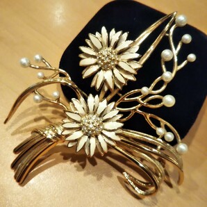 希少 Dior ヴィンテージ ブローチ オールド フラワー パール 真珠 クリスチャンディオール アクセサリー イヤリング ボタニカル 植物 花束の画像2