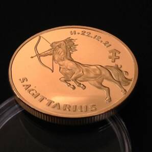 Z62-5)海外丸形記念金貨、コイン、メダル*欧米１２星座 11/22~12/21射手座*参考品1枚 ゴールドの画像2