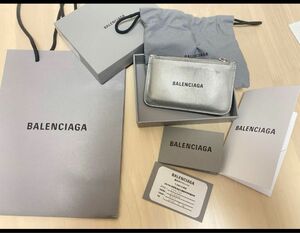 BALENCIAGAカードケース　シルバー 定価2万7千