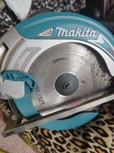 マキタ makita 丸のこ　5837BA