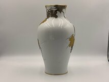 □★【Okura China 花瓶 金蝕ぶどう36cm SINCE1919】皇室御用達 大倉陶園 (S0321)_画像5