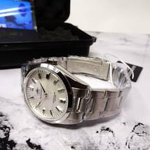 送料無料・新品・STEELDIVEブランド・オマージュウォッチ・VH31クオーツ式腕時計・316Lフルステンレスモデル・ハードレックスガラス_画像2