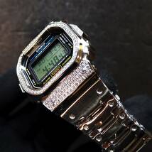 送料無料・新品・Gショックカスタム本体付きDW5600デジタル腕時計ステンレス製ジルコニアベゼル＆ベルト・フルメタルラグジュアリーモデル_画像2