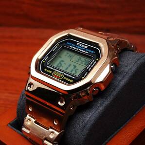 送料無料・新品・Gショックカスタム本体付きDW5600デジタル腕時計フルステンレス製ローズゴールドベゼル＆ベルト・フルメタルモデル の画像10