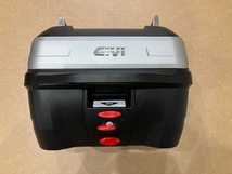 ★GIVI バイク用 リアボックス モノロック 32L B32N 中古_画像1