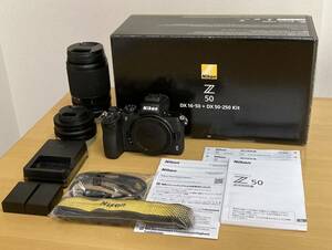 Nikon Z50 ダブルズームキット 中古良品 オマケ付 MARUMIレンズ保護フィルター 液晶ガラスフィルム 撮影ガイドブック 純正バッテリー+1個付