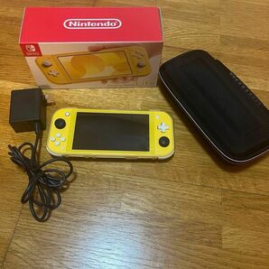 Switch lite 本体＋持ち運びケース