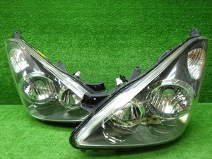 トヨタ　ZN10/14　ウィッシュ　前期　ヘッドライト　左右　HID　68-2　240305033