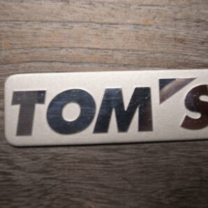  当時物 TOM`S トムス トヨタ純正エンブレム 旧車★AE86・スープラ・アリスト・ソアラ・チェイサー・セリカ・カローラの画像1