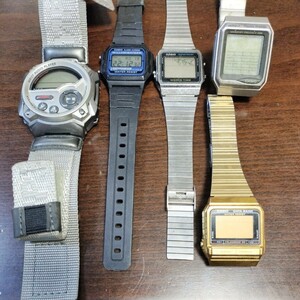 CASIO カシオ 腕時計 時計 デジタル腕時計 MP3-32MB F-105 ALARM CHRONO HOTBIZ DATA BANK まとめ 部品取り 動作未確認