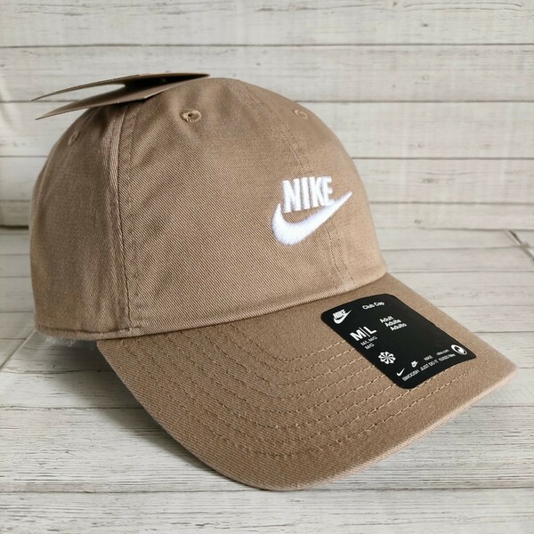 【55-57cm】NIKE　ナイキ　ベージュ　キャップ　ぼうし　ユニセックス　スポーツ　アウトドア　テニス　ジム　ゴルフ　防寒対策　ロゴ刺繍