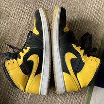 NIKE　AIR JORDAN 1 MID　554724-035　27.5cm　ナイキ　エアジョーダンミッド　ブラック/イエロー_画像5