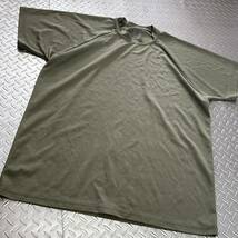 US 米軍放出品　TシャツDRI-DUKE X-LARGE ODランニング　スポーツ　ミリタリー 　(INV H#36)_画像1