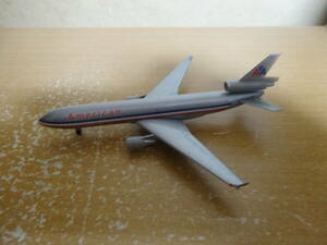 1/500　ヘルパ　アメリカン航空　MD-11