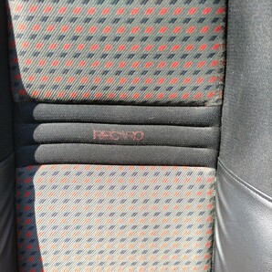 RECARO 運転席LS 上皮破れています。ピレリマット綺麗です。の画像2