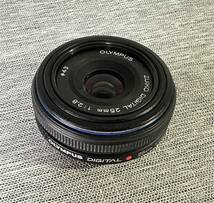 オリンパス ズイコーデジタル25mm F2.8 パンケーキレンズ美品 純正レンズフードLH-43付き_画像3