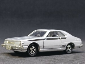 ◆中国製トミカ/アニバーサリー24(1/65)◆日産・スカイライン・2000ターボ・GT-ES(HGC211/銀)◆箱なし/ルース/ほぼ美品★夢屋CT076★