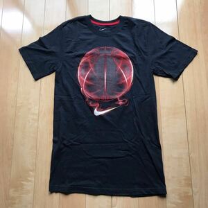 ナイキ バスケットボール グラフィックTシャツ ロゴ 丸首 半袖Tシャツ NIKE ブラック レッド S