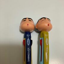 韓国限定！クレヨンしんちゃん3色ボールペン2本セット_画像1