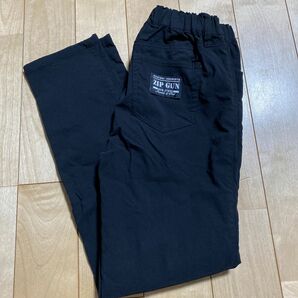 黒パンツ　ズボン　ストレッチ　150