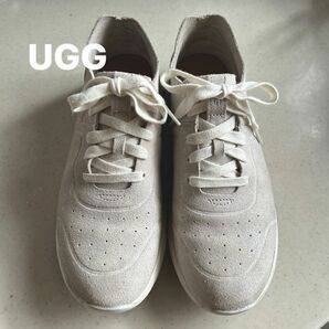 【UGG】　アグ　レザー　スニーカー　白　USA 8 25cm