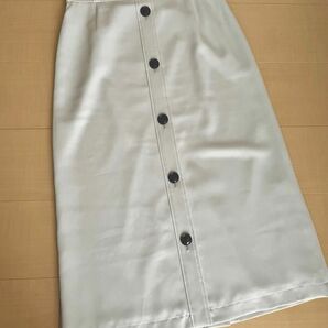 UNTITLED アンタイトル　きれいめタイトスカートM ライトグレー　日本製