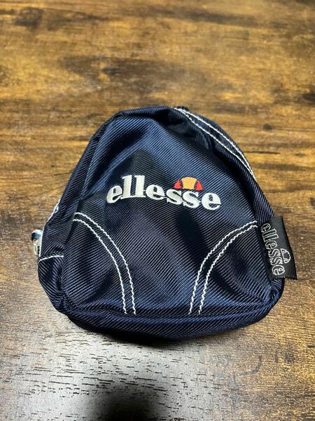 ellesse ポーチ 小物入れ