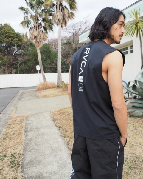 ★送料無料★2024春夏 新品【RVCA/ルーカ/ルカ】VA VENT SURF TANK 水陸両用ラッシュガード BLK メンズS BE041-806